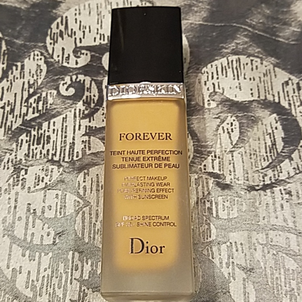 Brand new! Christian Dior/ Diorskin Forever #021